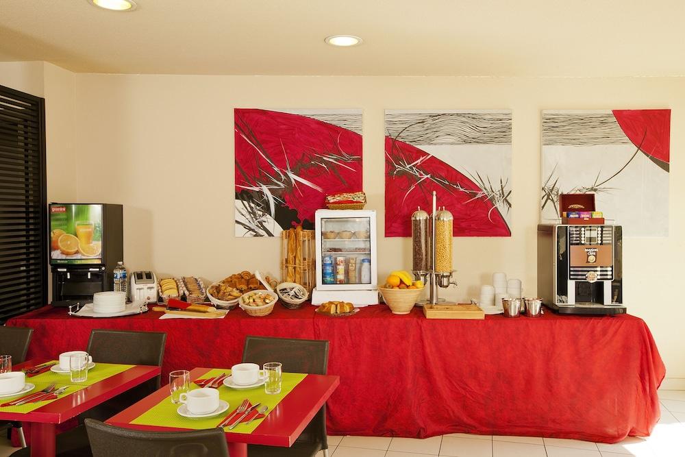 Cerise Valence Aparthotel วาลองซ์ ภายนอก รูปภาพ
